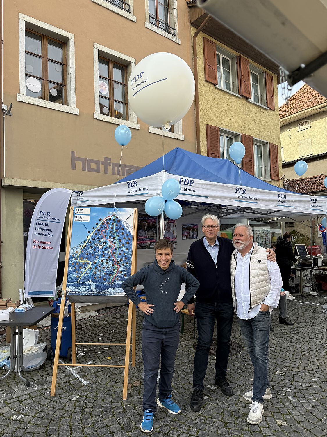 Vorbereitung vom motivierten FDP-Team - Paul, Nik und Moris